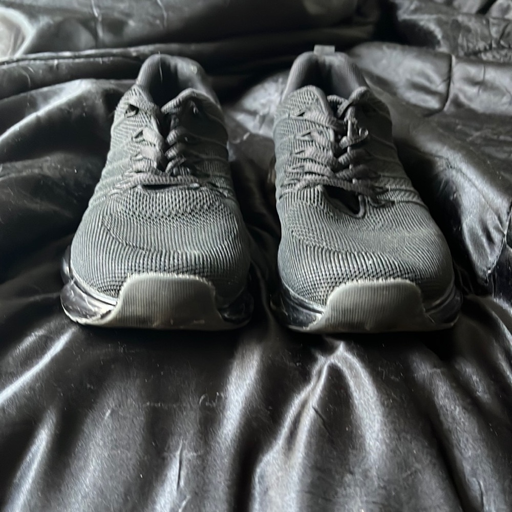 These are Beverly Hills polo club tennis shoes and they are all over black.